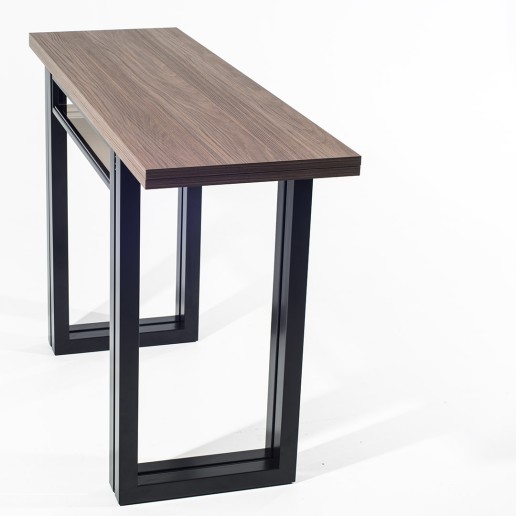 Стол в использовании